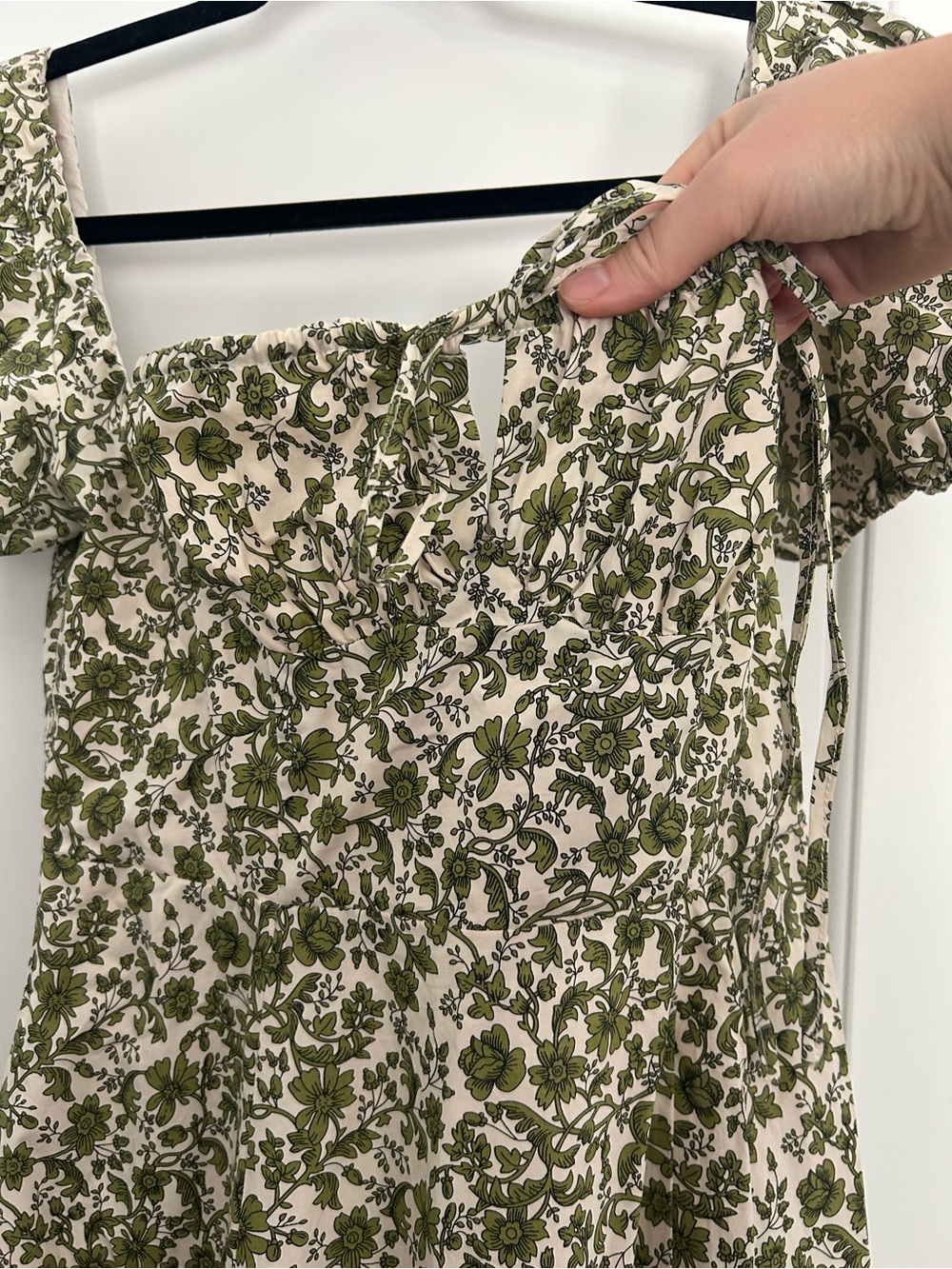 Few Moda O.P.T Cottagecore Green Floral Milkmaid Puff Sleeve Dress - Picture 3 of 7
